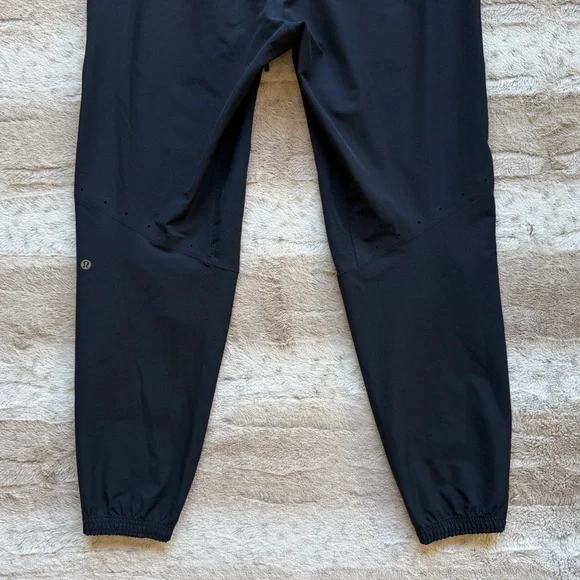 Lululemon License to Train Jogger in True Navy Size L - Picture 12 of 15
